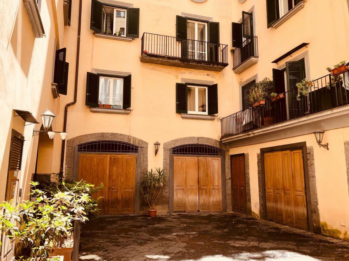 Rota House - Apartment In Santa Chiara, The Heart Of Naples เนเปิลส์ ภายนอก รูปภาพ