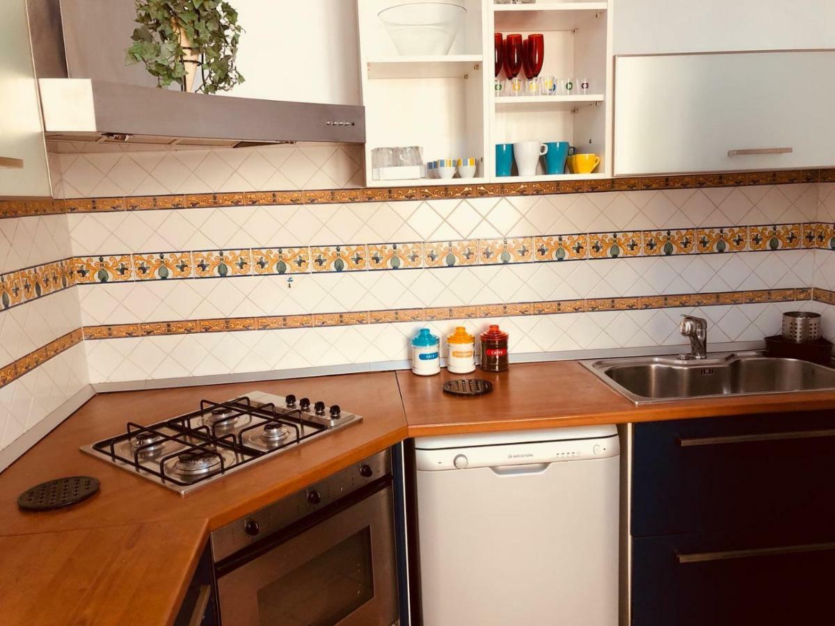 Rota House - Apartment In Santa Chiara, The Heart Of Naples เนเปิลส์ ภายนอก รูปภาพ