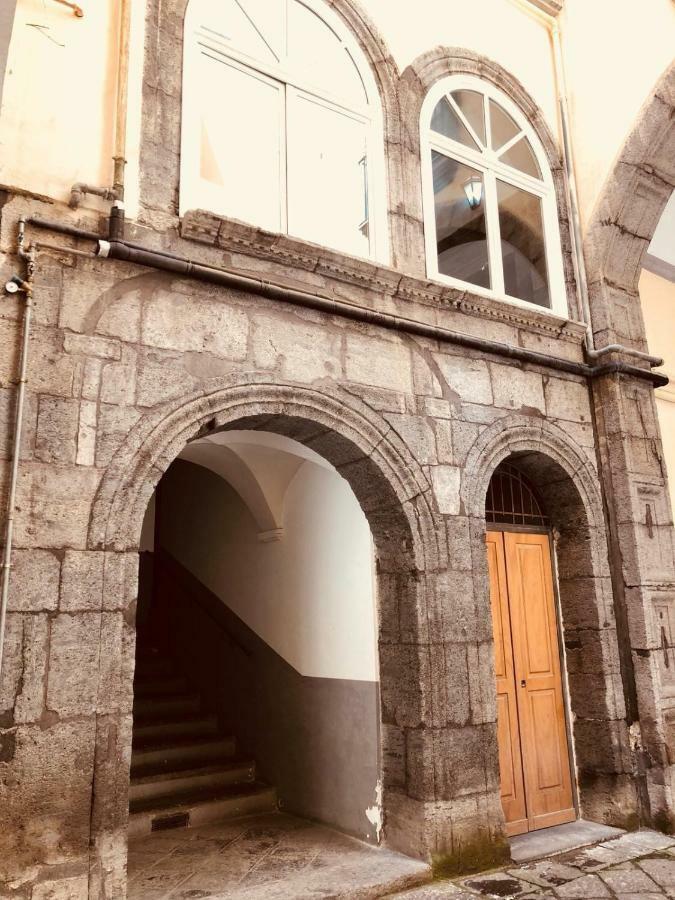 Rota House - Apartment In Santa Chiara, The Heart Of Naples เนเปิลส์ ภายนอก รูปภาพ
