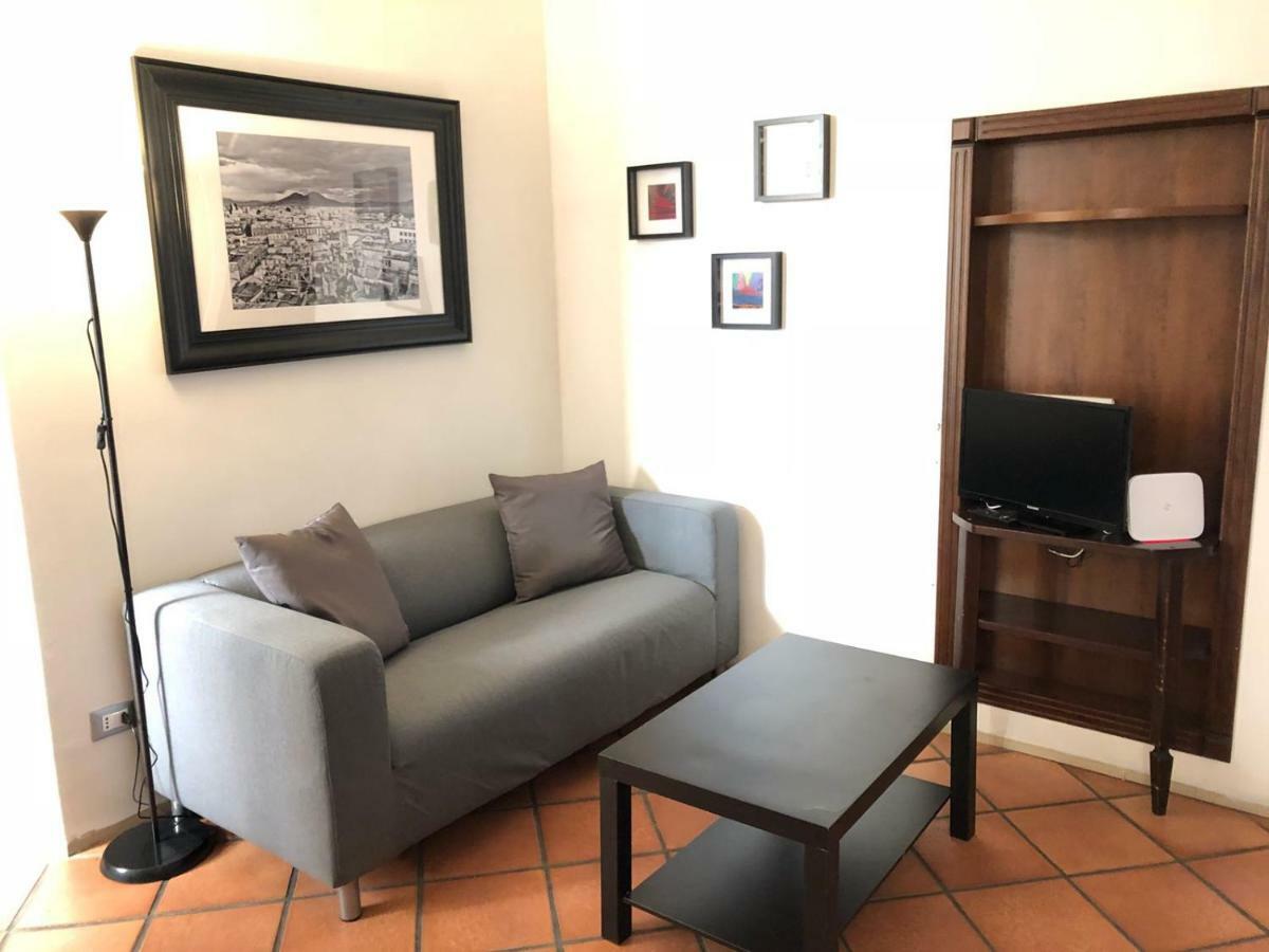 Rota House - Apartment In Santa Chiara, The Heart Of Naples เนเปิลส์ ภายนอก รูปภาพ